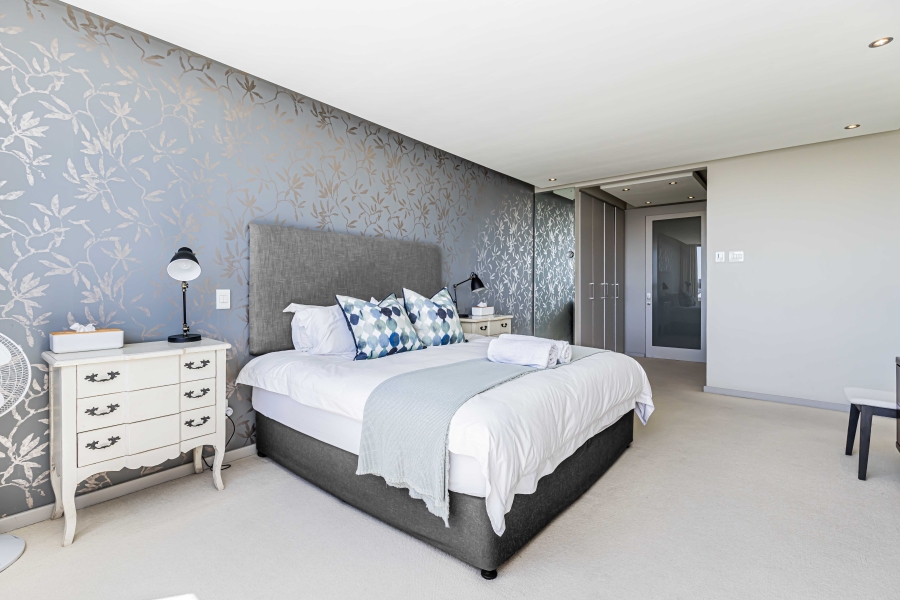 To Let 3 Bedroom Property for Rent in Sea Point Western Cape